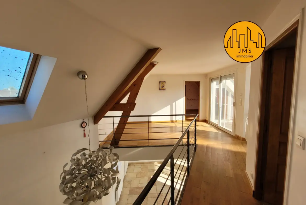 Maison de 220 m² à Lurcy-Lévis - 299000 € 