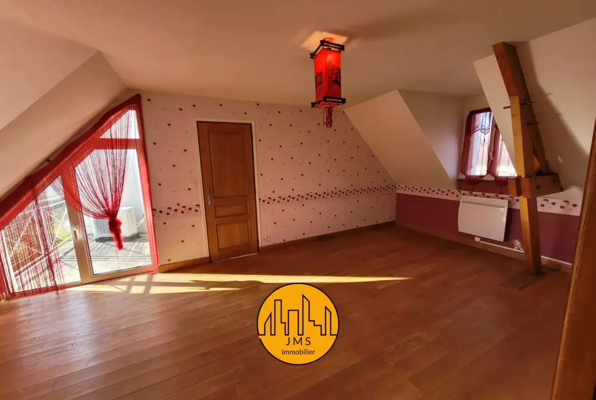 Maison de 220 m² à Lurcy-Lévis - 299000 € 