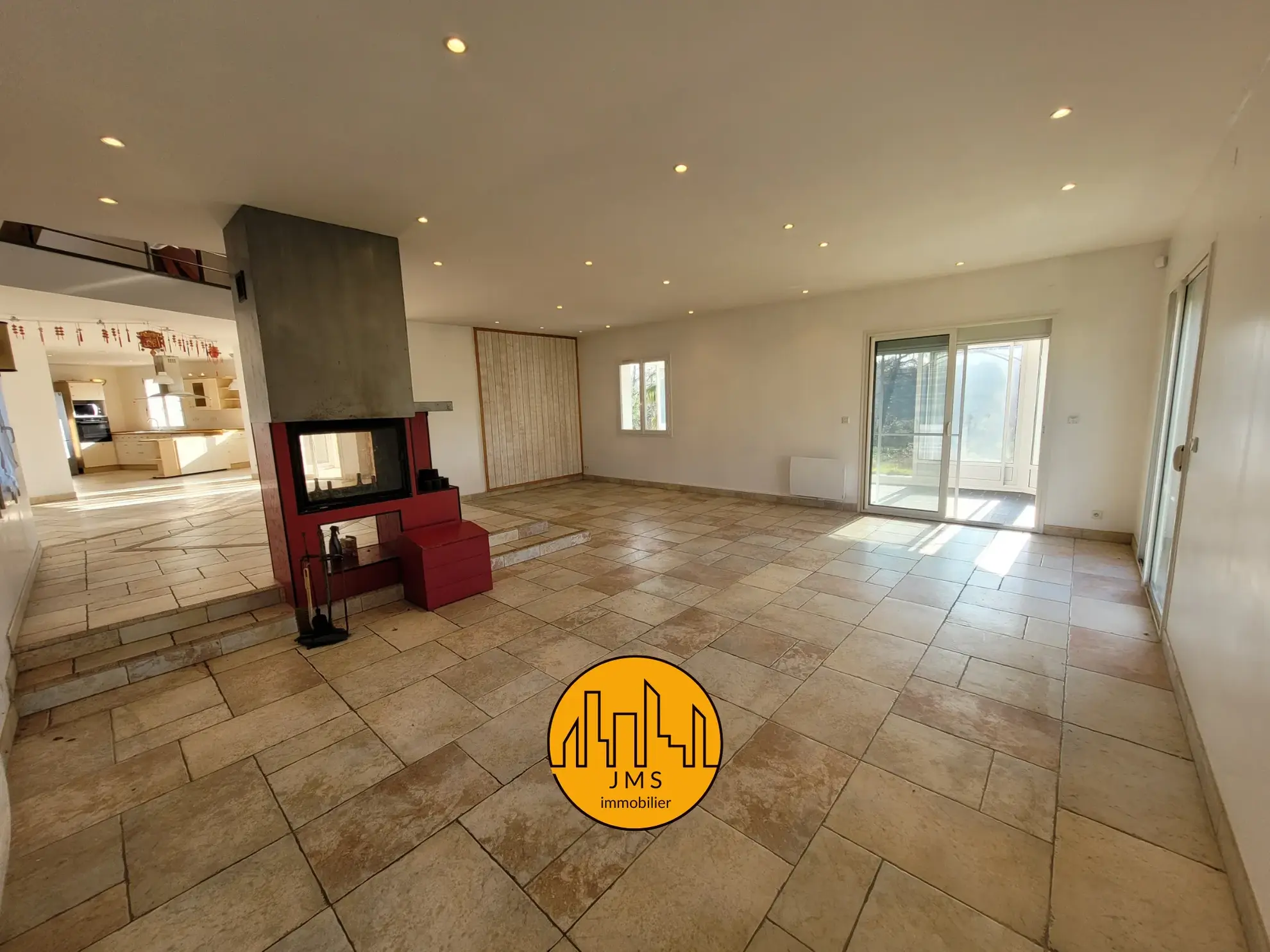 Maison de 220 m² à Lurcy-Lévis - 299000 € 