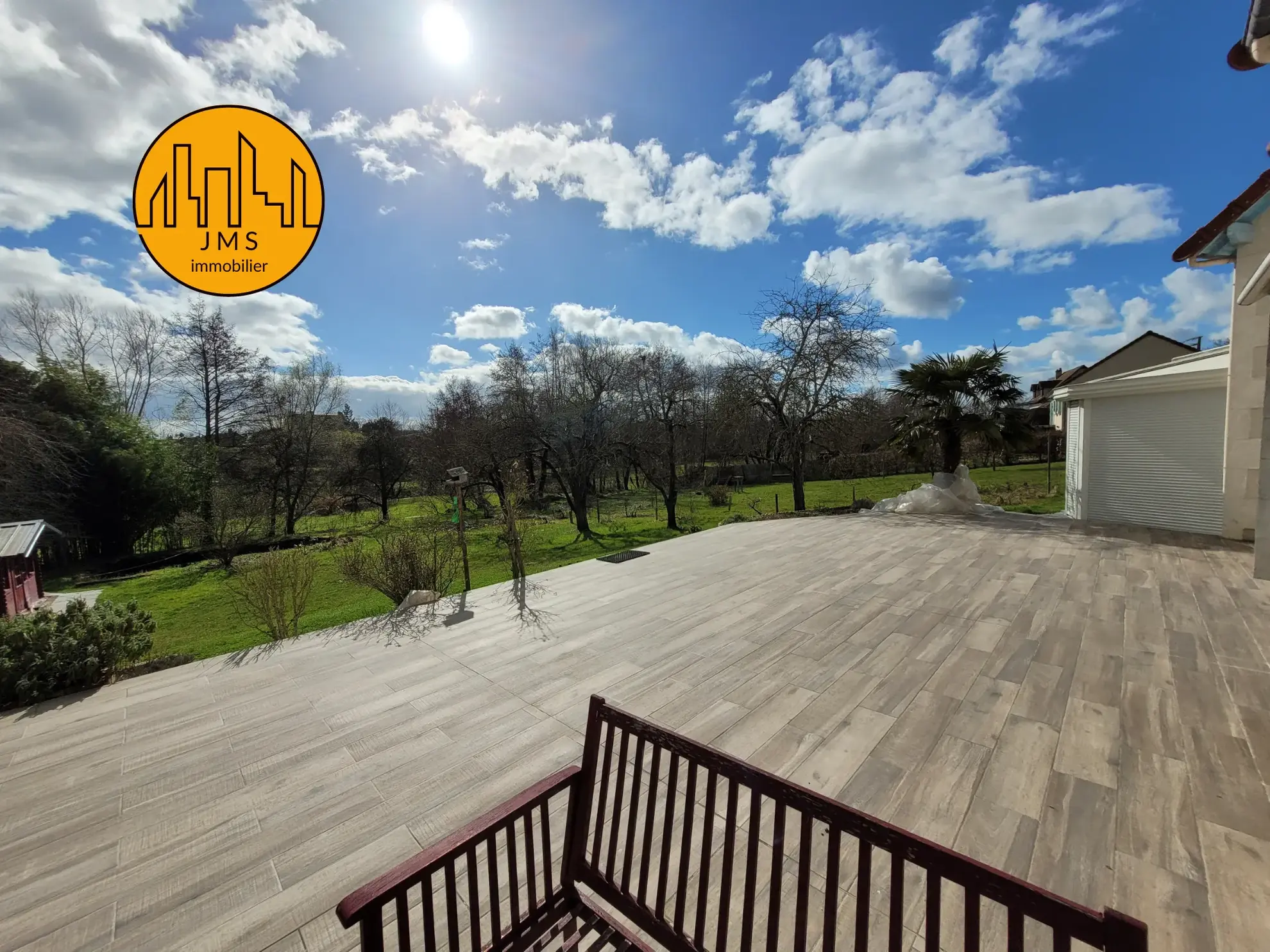 Maison de 220 m² à Lurcy-Lévis - 299000 € 