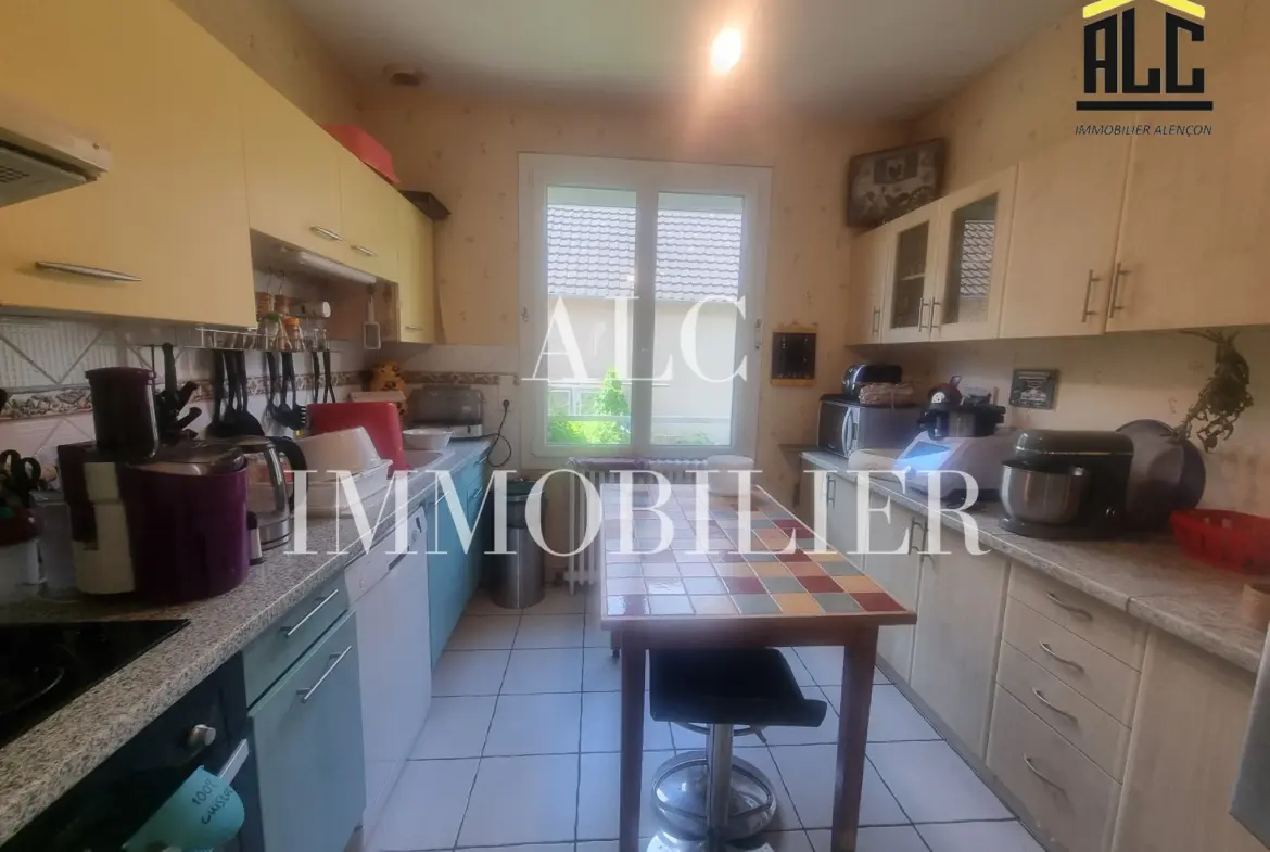 Maison spacieuse à vendre à Alençon - 165 m² 