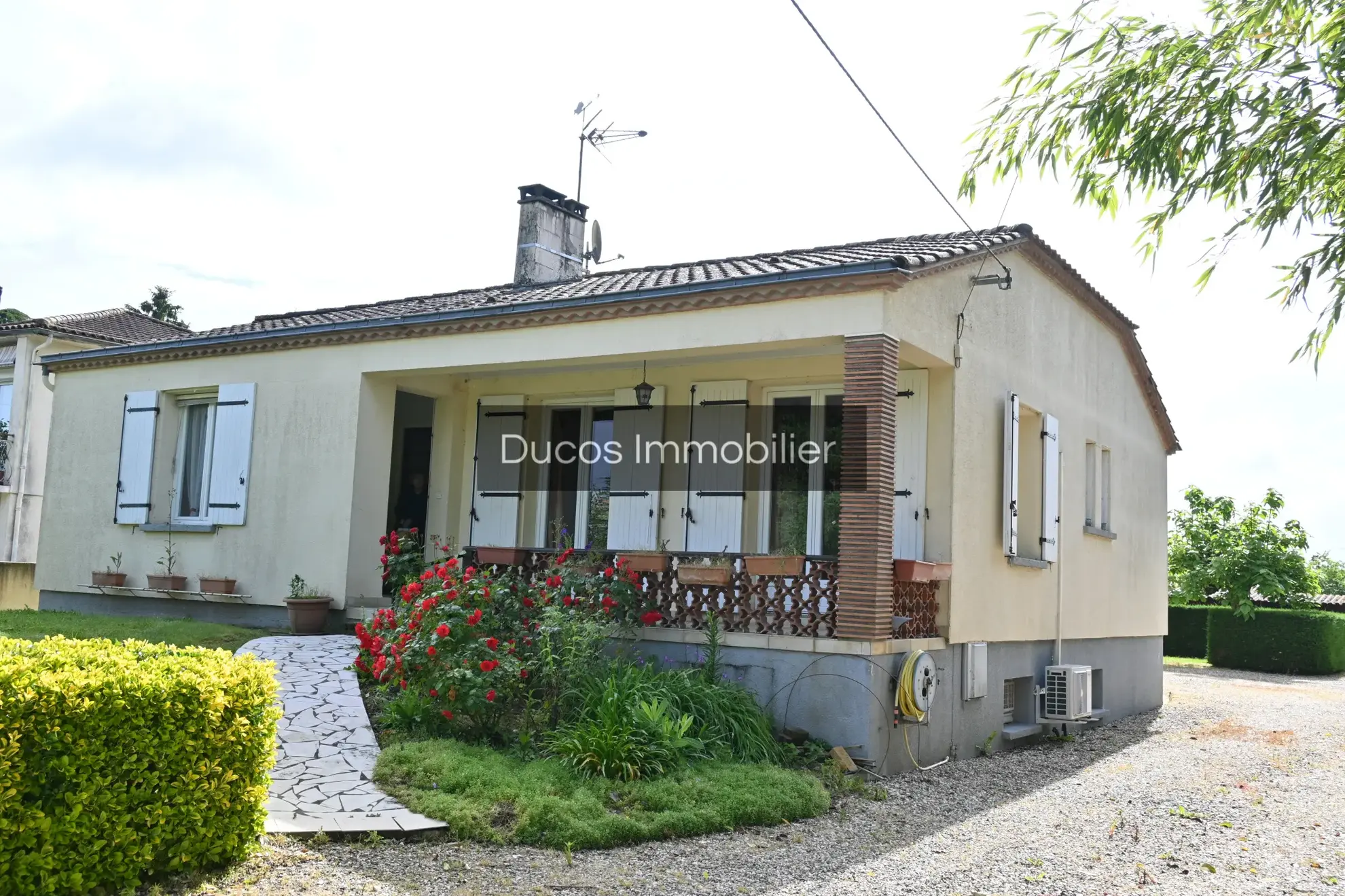 Maison au cœur de Marmande avec 3 chambres et jardin arboré 