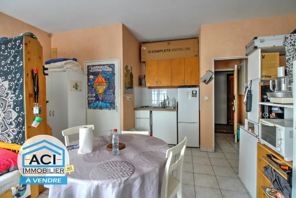 T1 bis avec loggia à vendre à Villeurbanne 