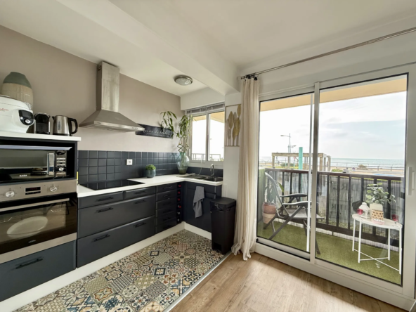 Appartement entièrement rénové face à la mer à St Jean de Monts 