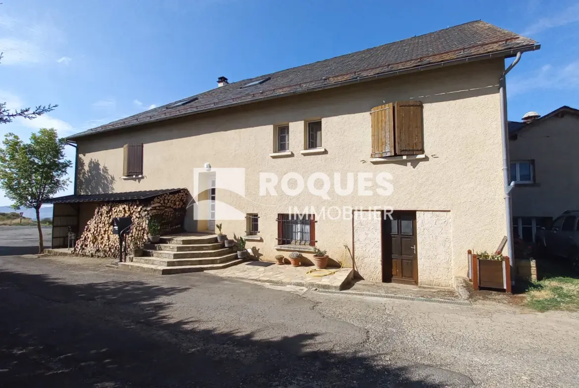 Ensemble immobilier à vendre à Verrières 