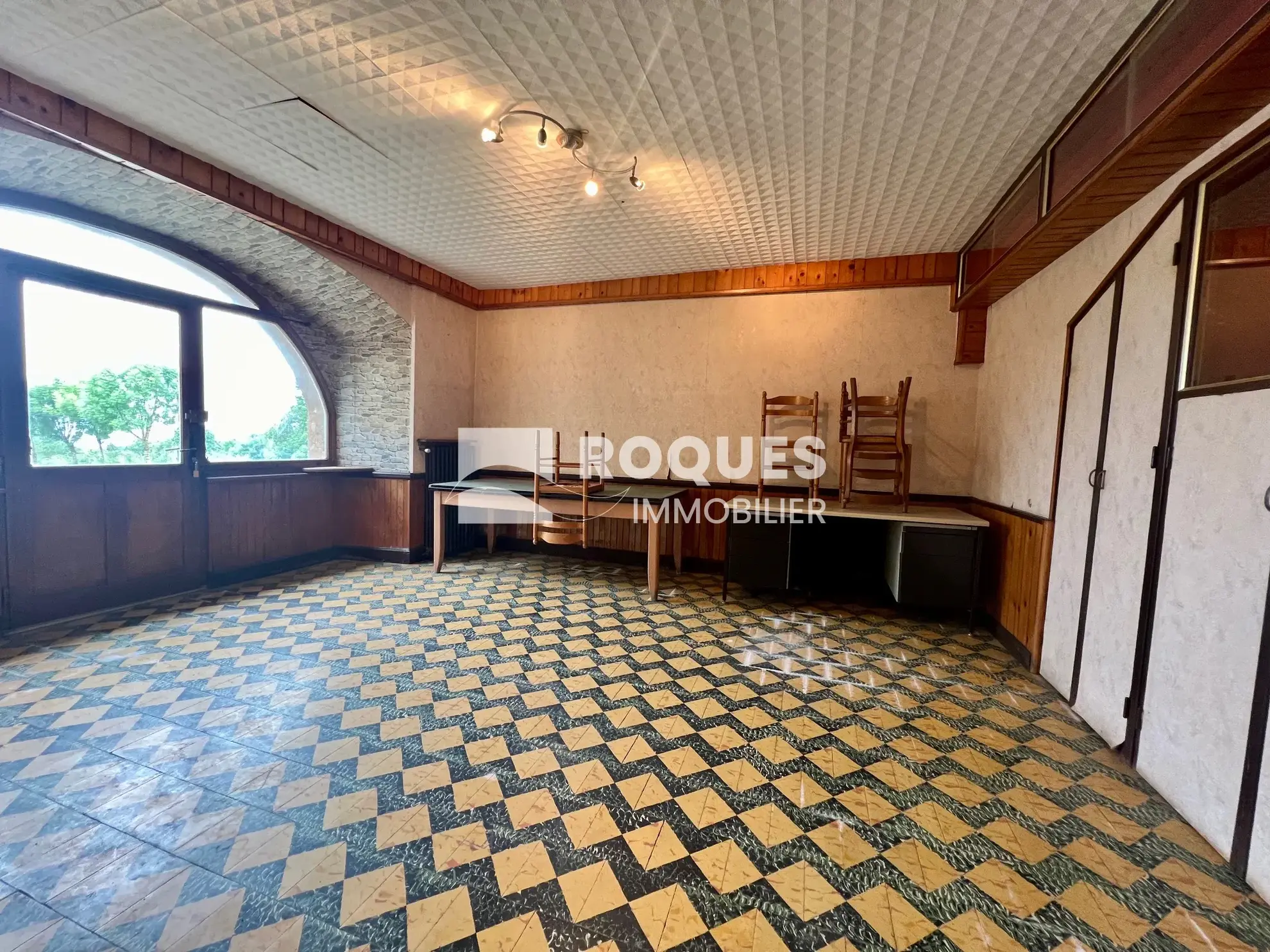 Ensemble immobilier à vendre à Verrières 
