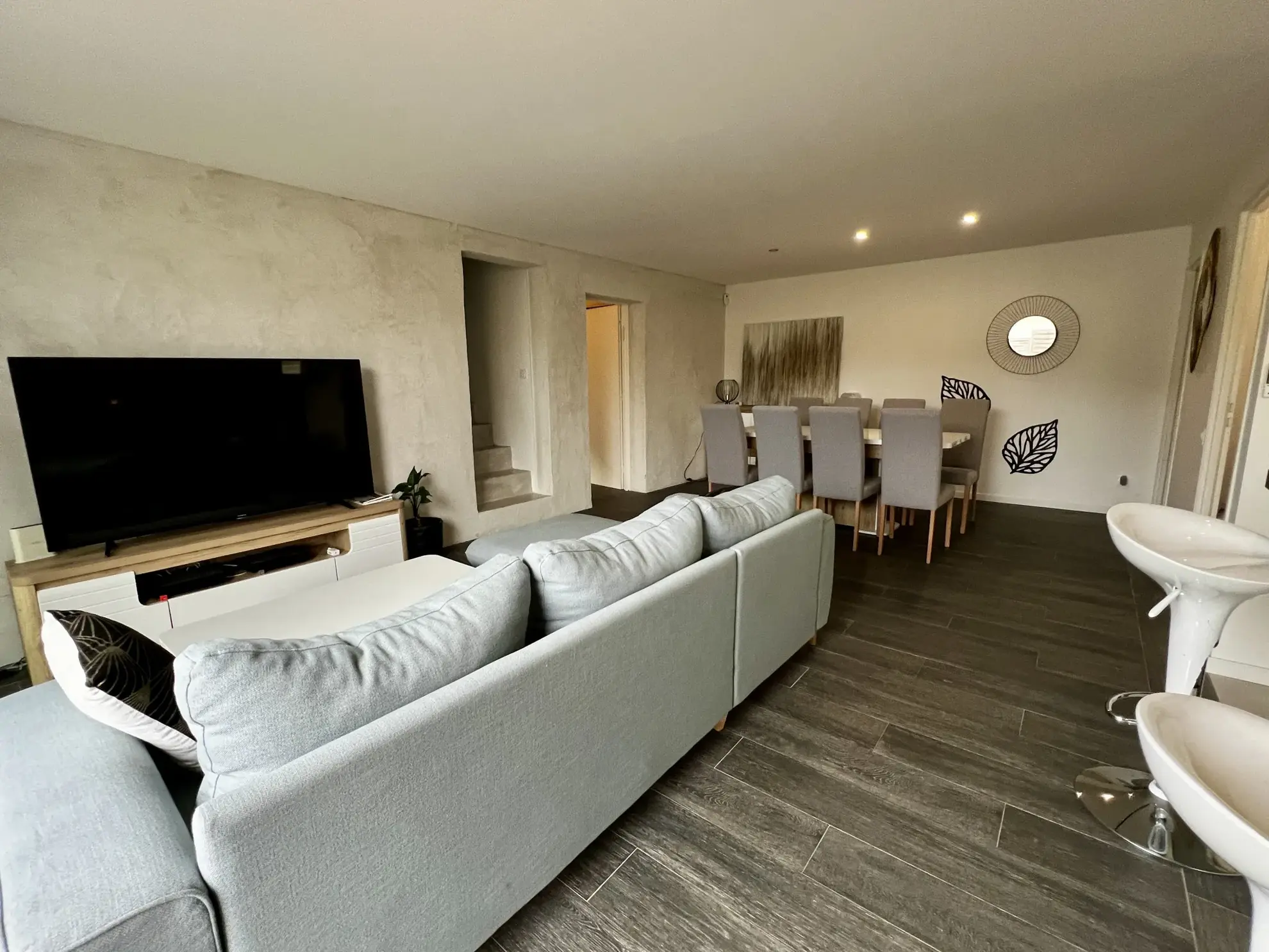 Maison contemporaine à Leogeats avec piscine à vendre 