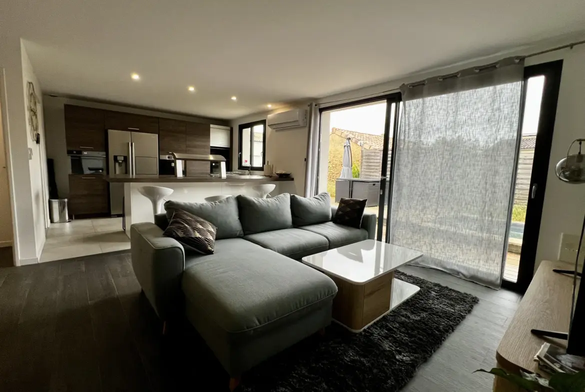 Maison contemporaine à Leogeats avec piscine à vendre 