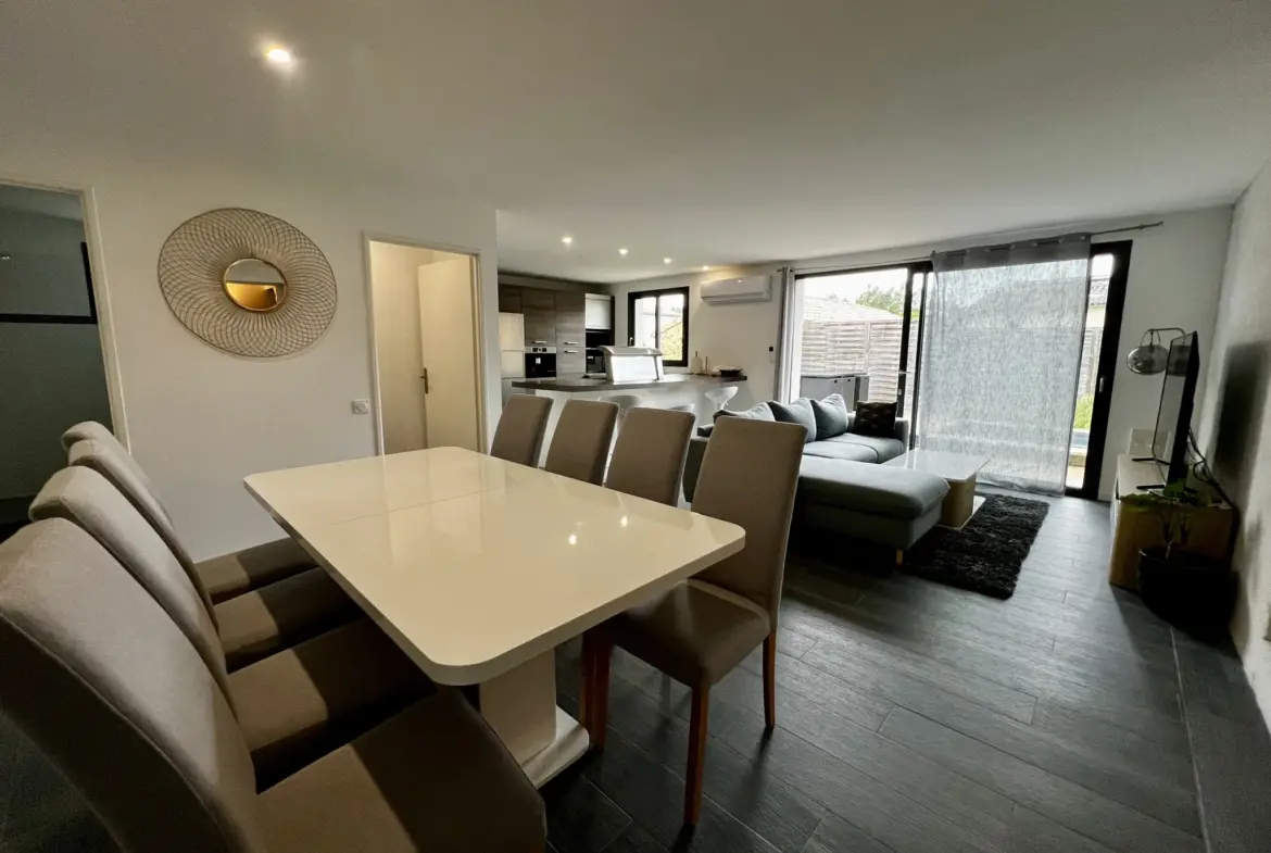 Maison contemporaine à Leogeats avec piscine à vendre 