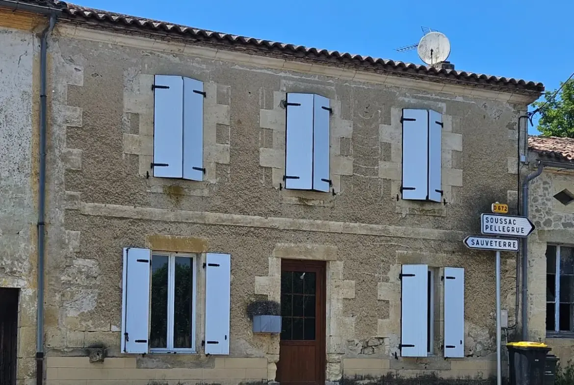Maison de Bourg à Vendrea Cleyrac avec Jardin et Terrain Agricole 