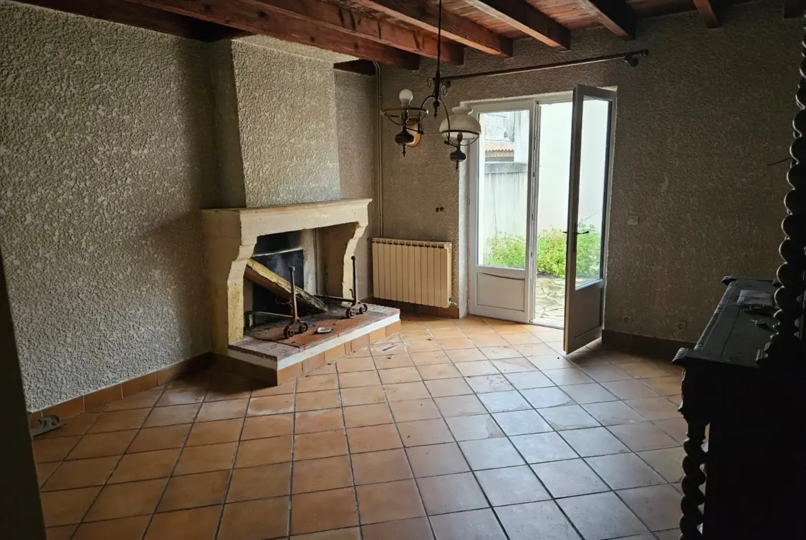 Vente Maison de Bourg 86 m² avec Cave, Cour et Garage à Sauveterre de Guyenne 