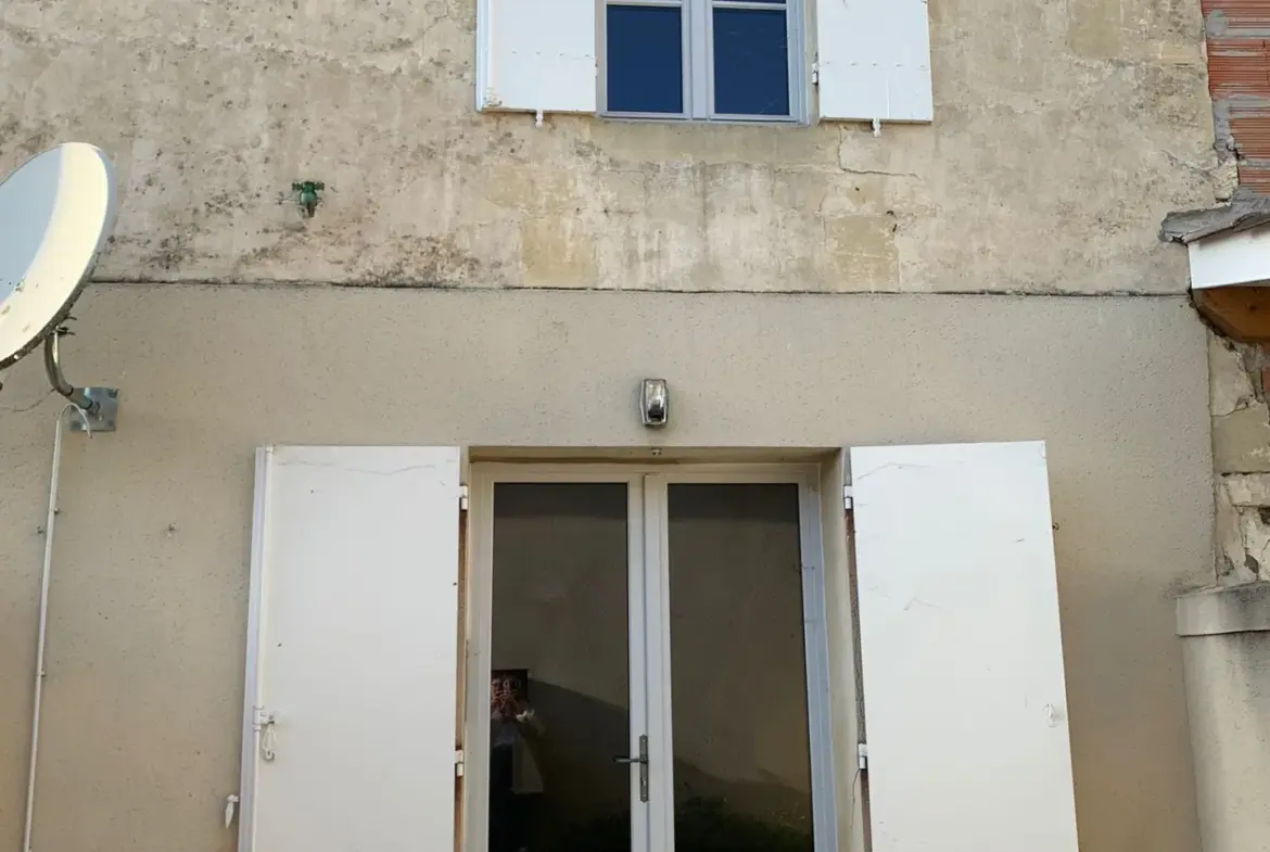 Vente Maison de Bourg 86 m² avec Cave, Cour et Garage à Sauveterre de Guyenne 