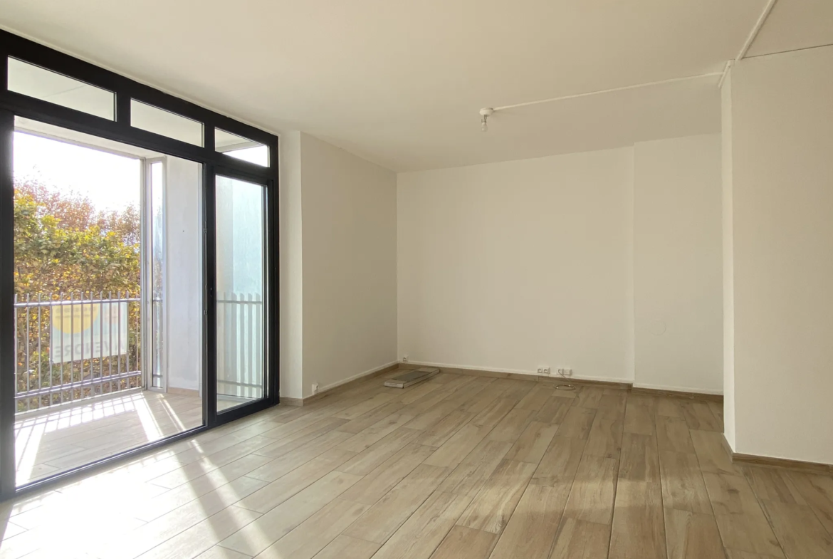 Bel appartement rénové avec vue à Perpignan 