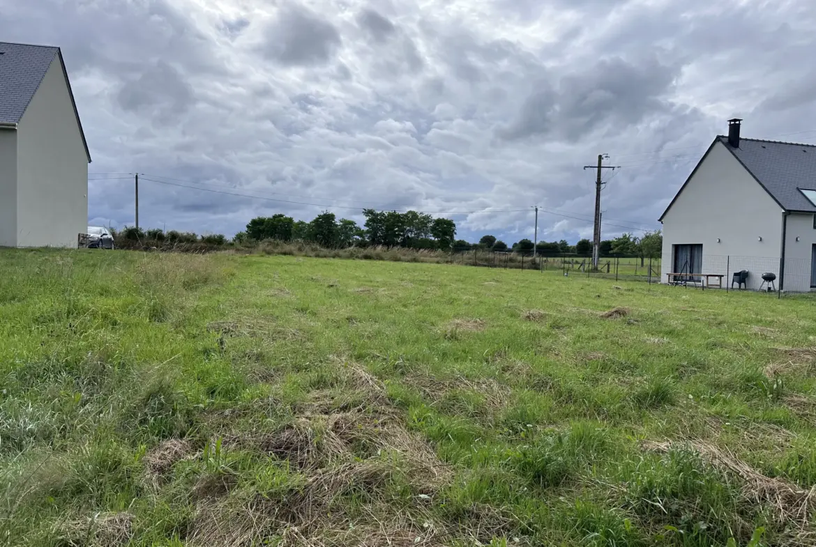 Terrain viabilisé à Le Tourneur - 884 m² 