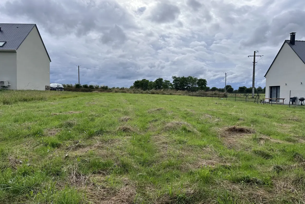 Terrain viabilisé à Le Tourneur - 884 m² 