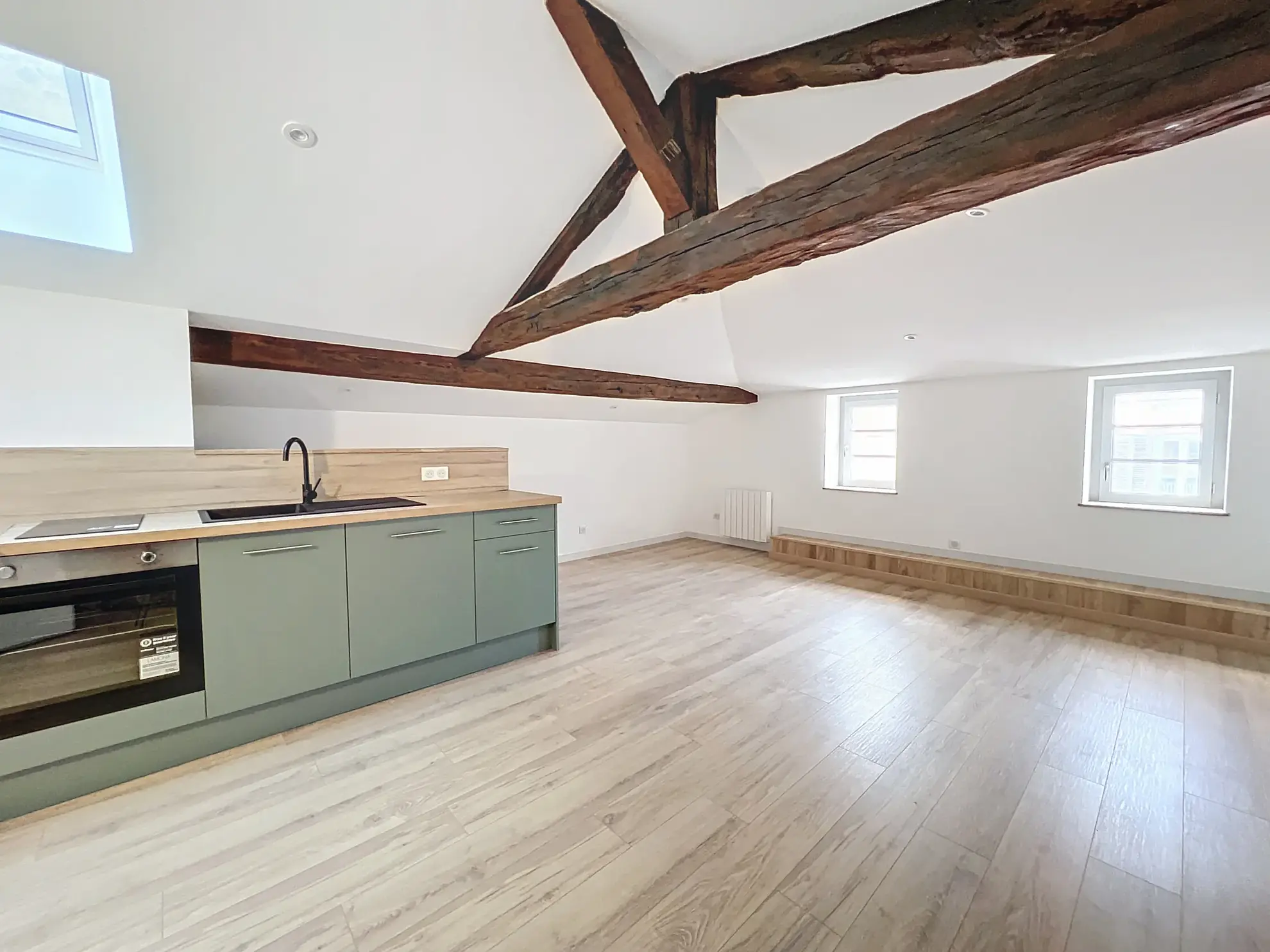 Bel appartement T2 rénové à vendre au centre de Villefranche-sur-Saône 