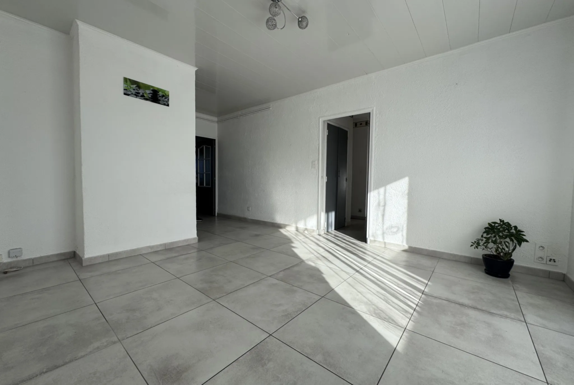 Vente Appartement T4 avec Balcon à Peyrolles-en-Provence 