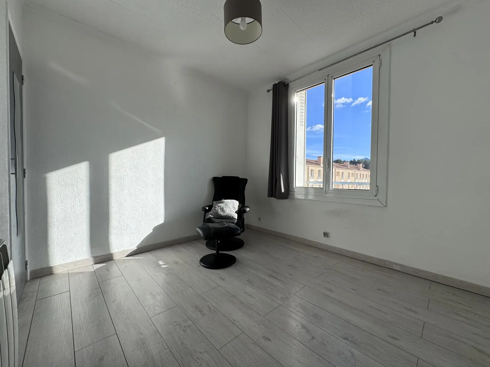 Vente Appartement T4 avec Balcon à Peyrolles-en-Provence 