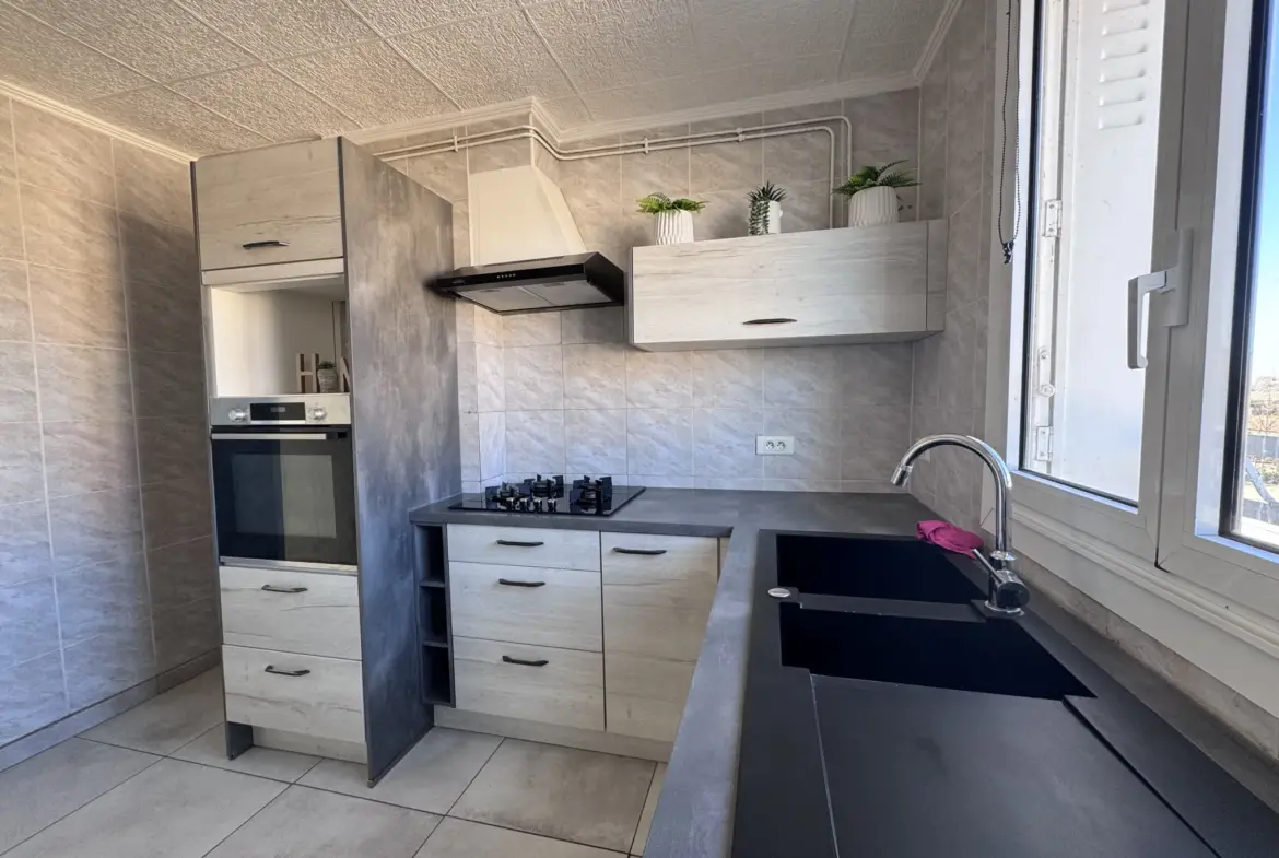 Vente Appartement T4 avec Balcon à Peyrolles-en-Provence 