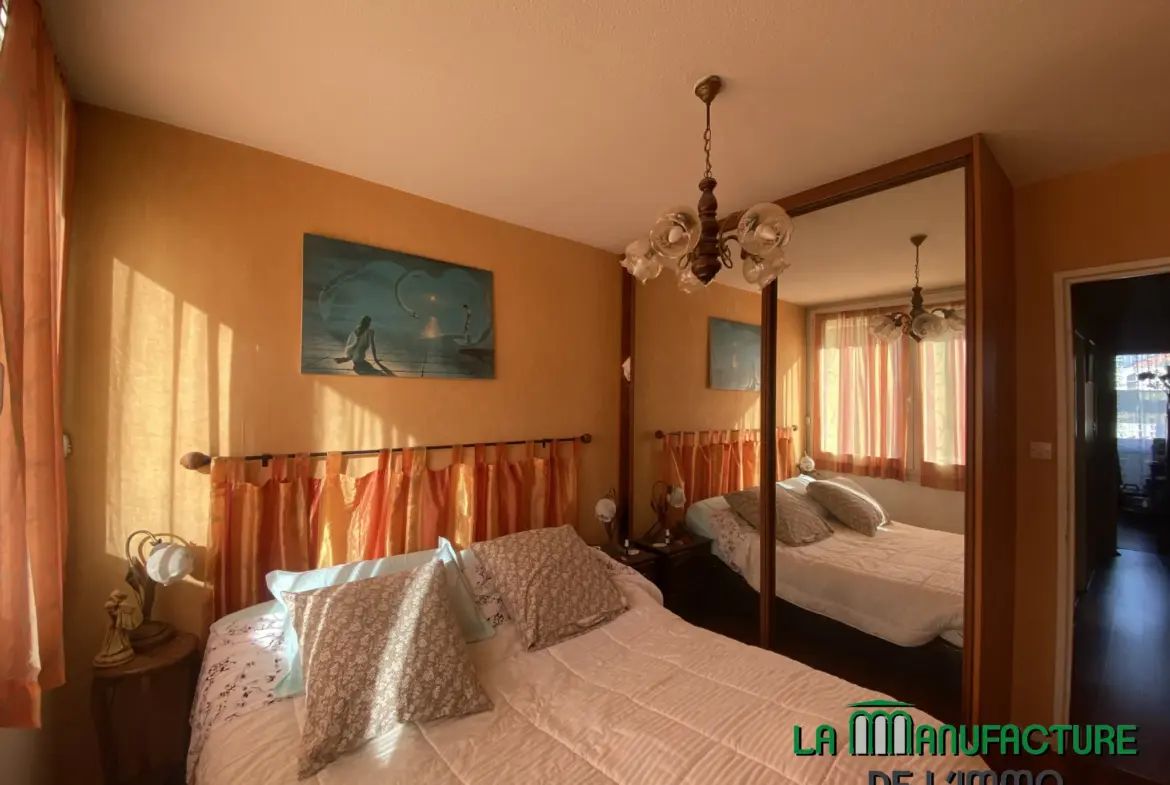 Appartement F3 traversant lumineux avec garage à Saint-Étienne - Bergson 