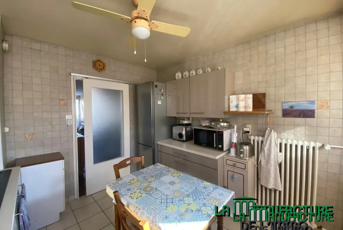 Appartement F3 traversant lumineux avec garage à Saint-Étienne - Bergson 