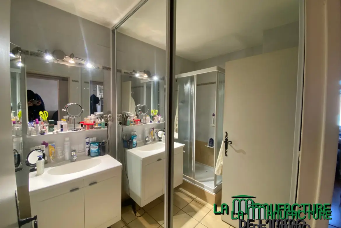 Appartement F3 traversant lumineux avec garage à Saint-Étienne - Bergson 