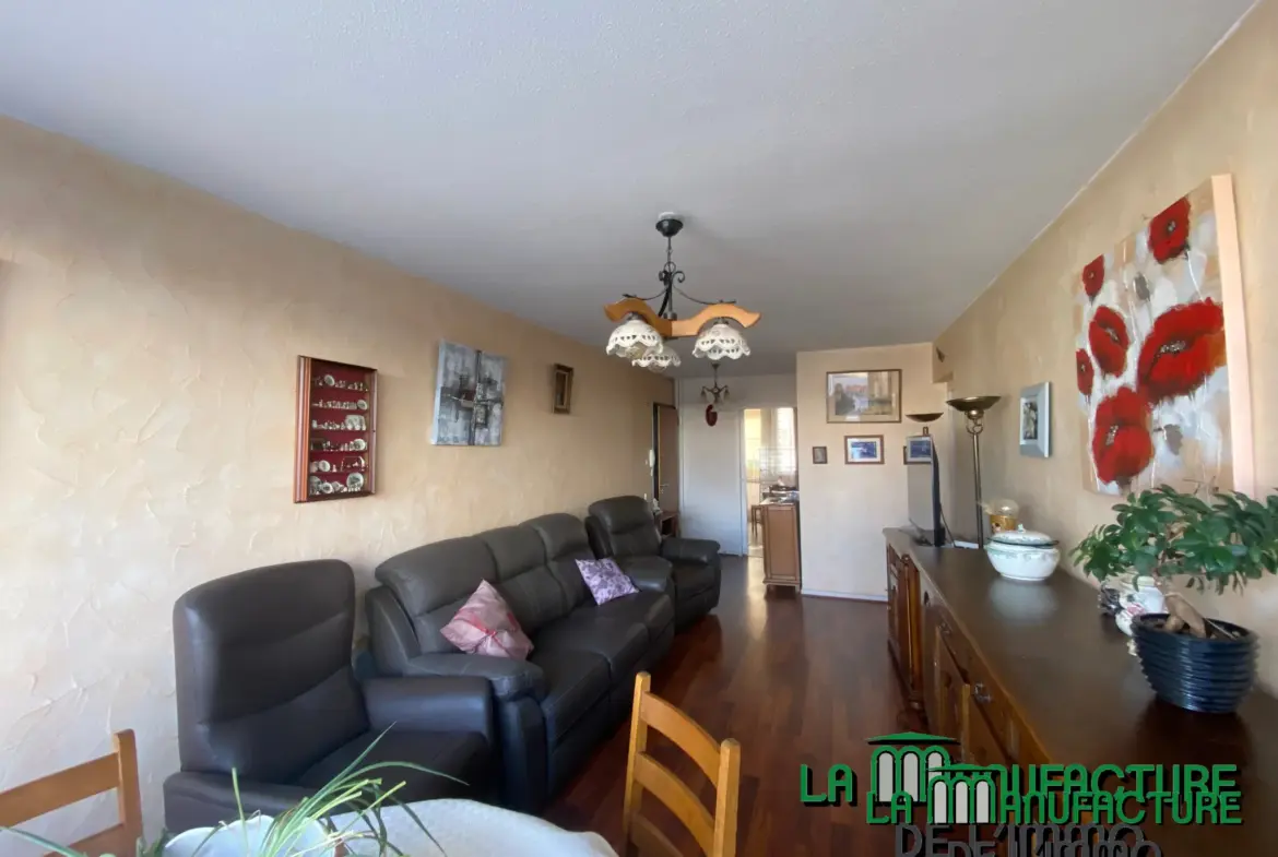 Appartement F3 traversant lumineux avec garage à Saint-Étienne - Bergson 