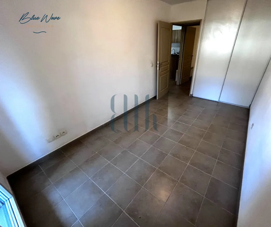 Appartement T2 à La Bouverie avec Terrasse et Piscine 