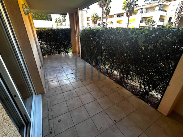 Appartement T2 à La Bouverie avec Terrasse et Piscine 