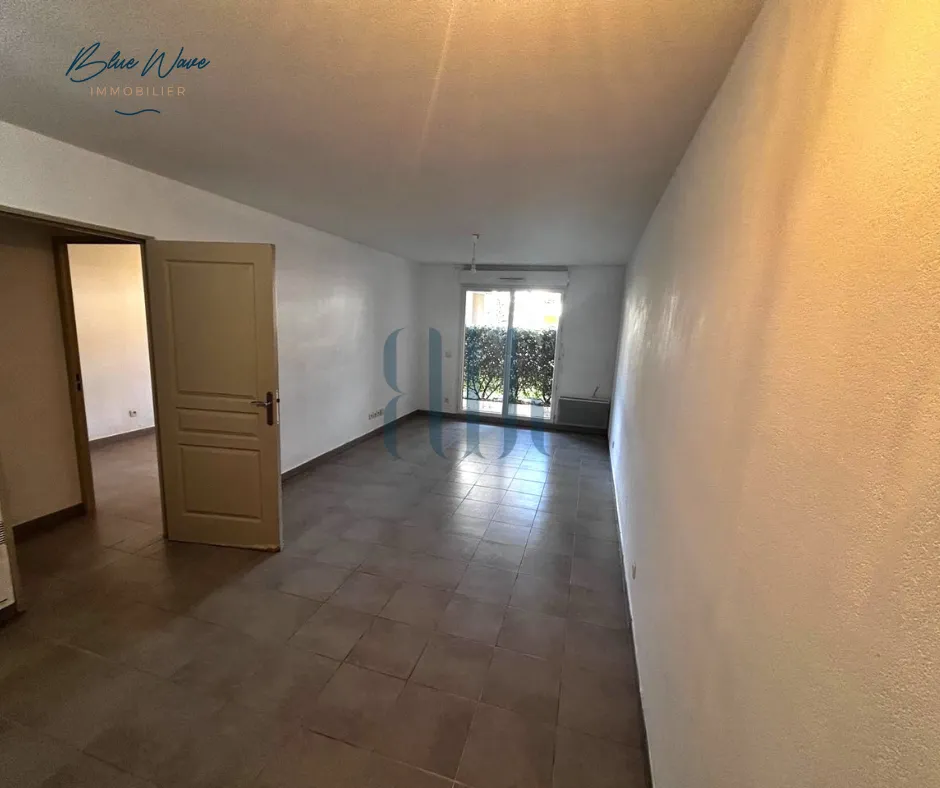 Appartement T2 à La Bouverie avec Terrasse et Piscine 