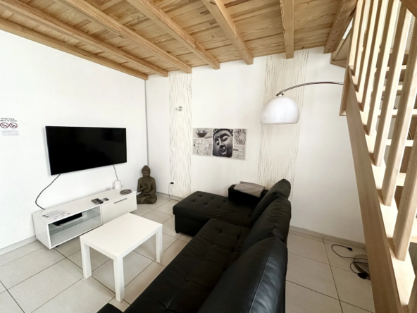 Appartement T2 en Duplex Meublé à Lille, Proche de la Grand'Place