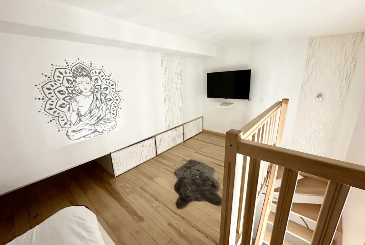 Appartement T2 en Duplex Meublé à Lille, Proche de la Grand'Place 