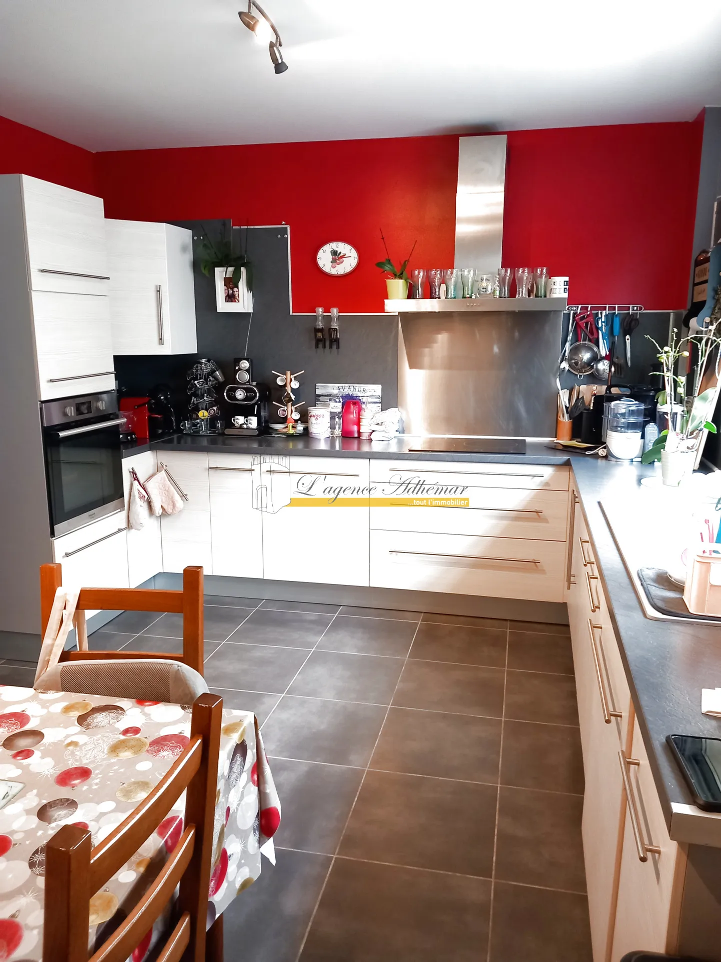 Maison à vendre à Montélimar de 137 m² avec 4 chambres et jardin 
