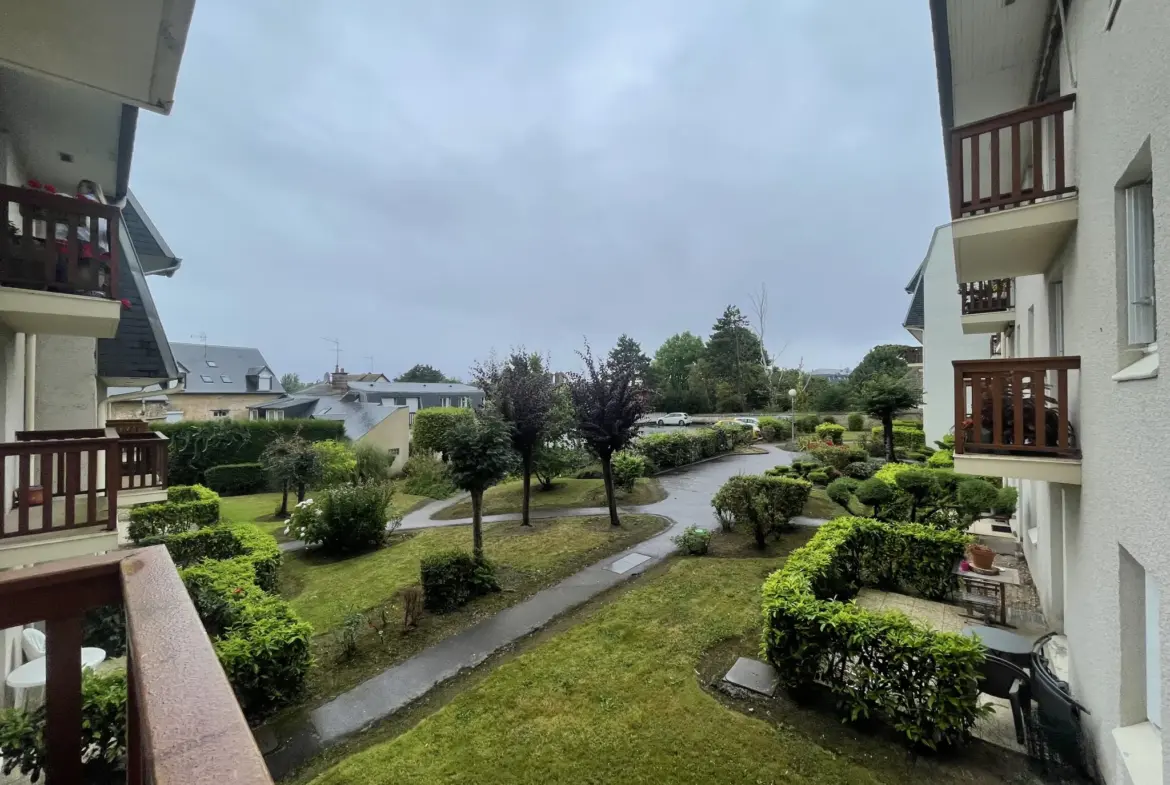 À vendre, T2 de 45 m² à Touques en résidence sécurisée 