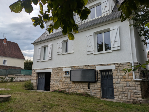 Maison Indépendante à Nevers - 5 Chambres près des Commodités 