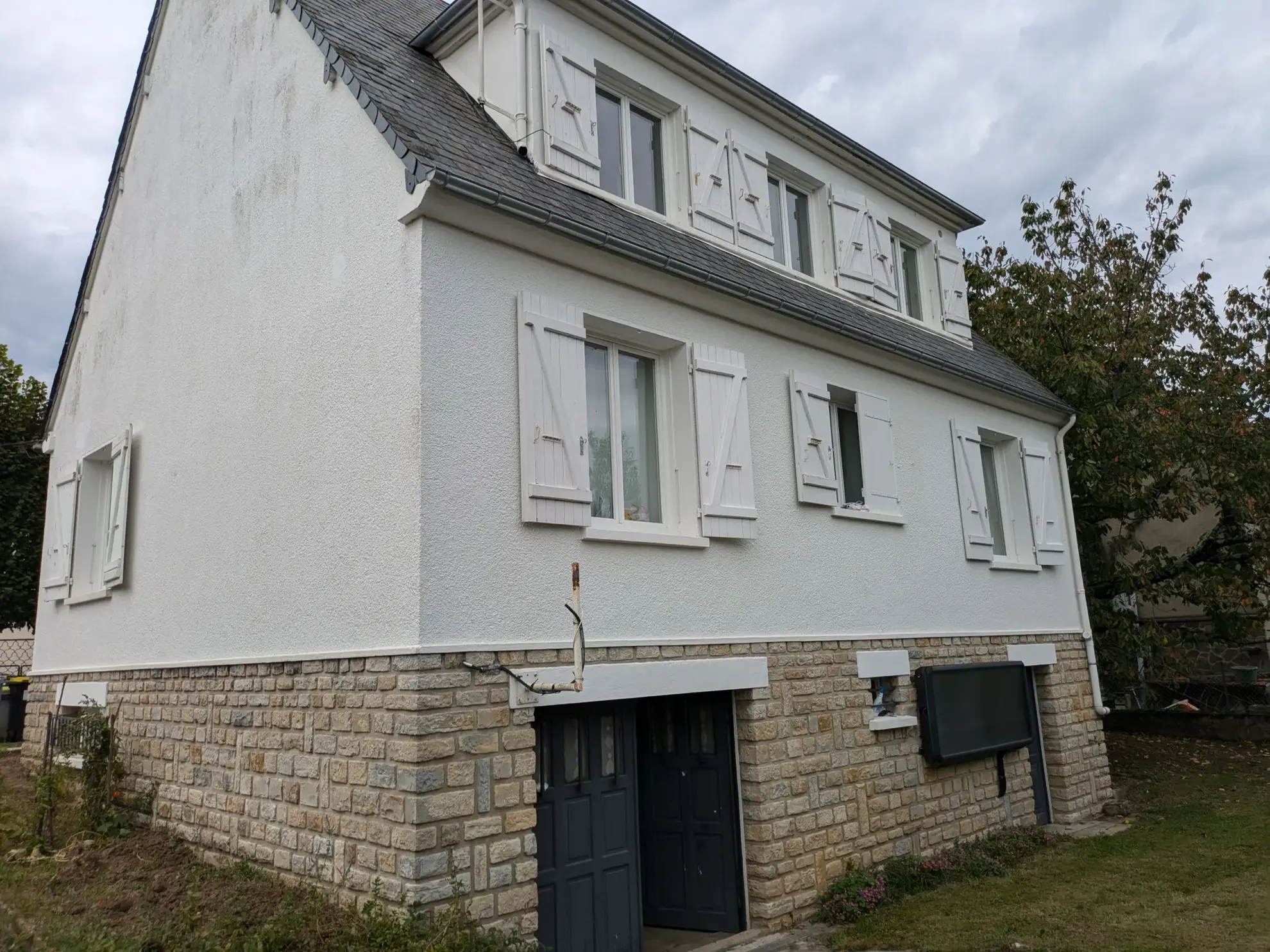 Maison Indépendante à Nevers - 5 Chambres près des Commodités 