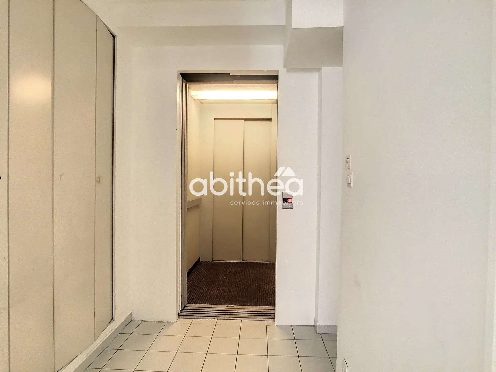 Appartement exclusif à vendre avec ascenseur à Choisy-Le-Roi 