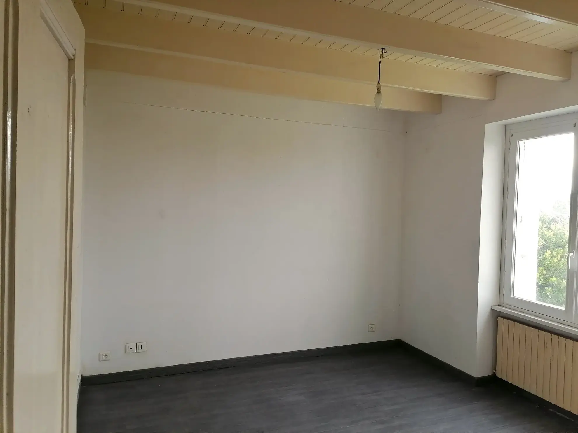 Maison à Plogoff de 105 m² à rénover - 180 200 € 