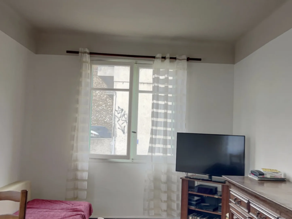À vendre : Appartement lumineux de 60 m², 2 chambres à Marseille 13004