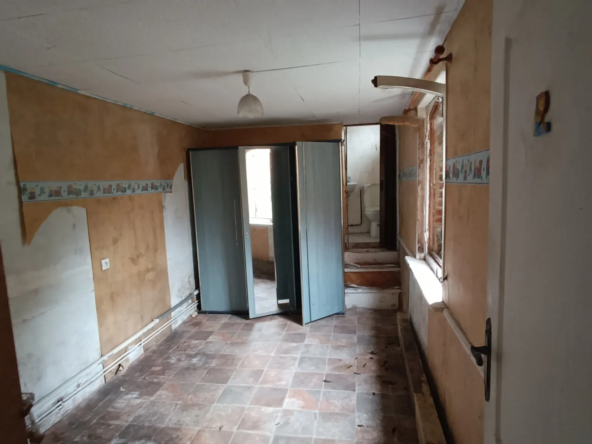 Lot de deux maisons à rénover à Etinehem - 51800 EUR 