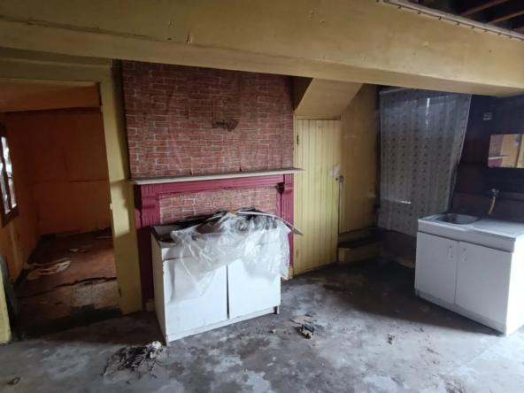 Lot de deux maisons à rénover à Etinehem - 51800 EUR 