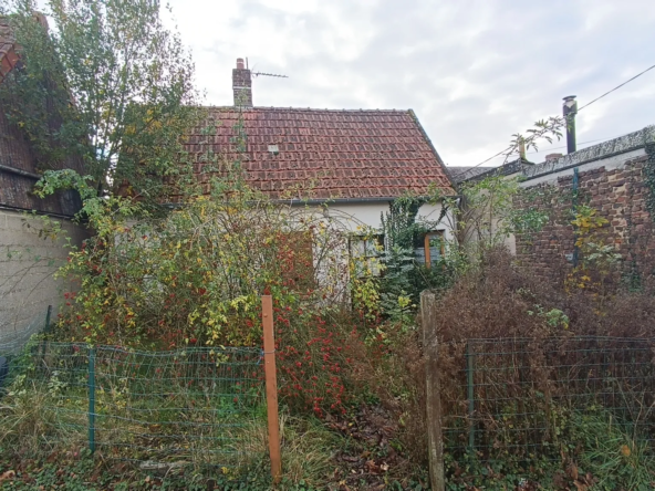 Lot de deux maisons à rénover à Etinehem - 51800 EUR 