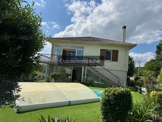 Maison spacieuse avec piscine à Beaupuy, 188 m² 