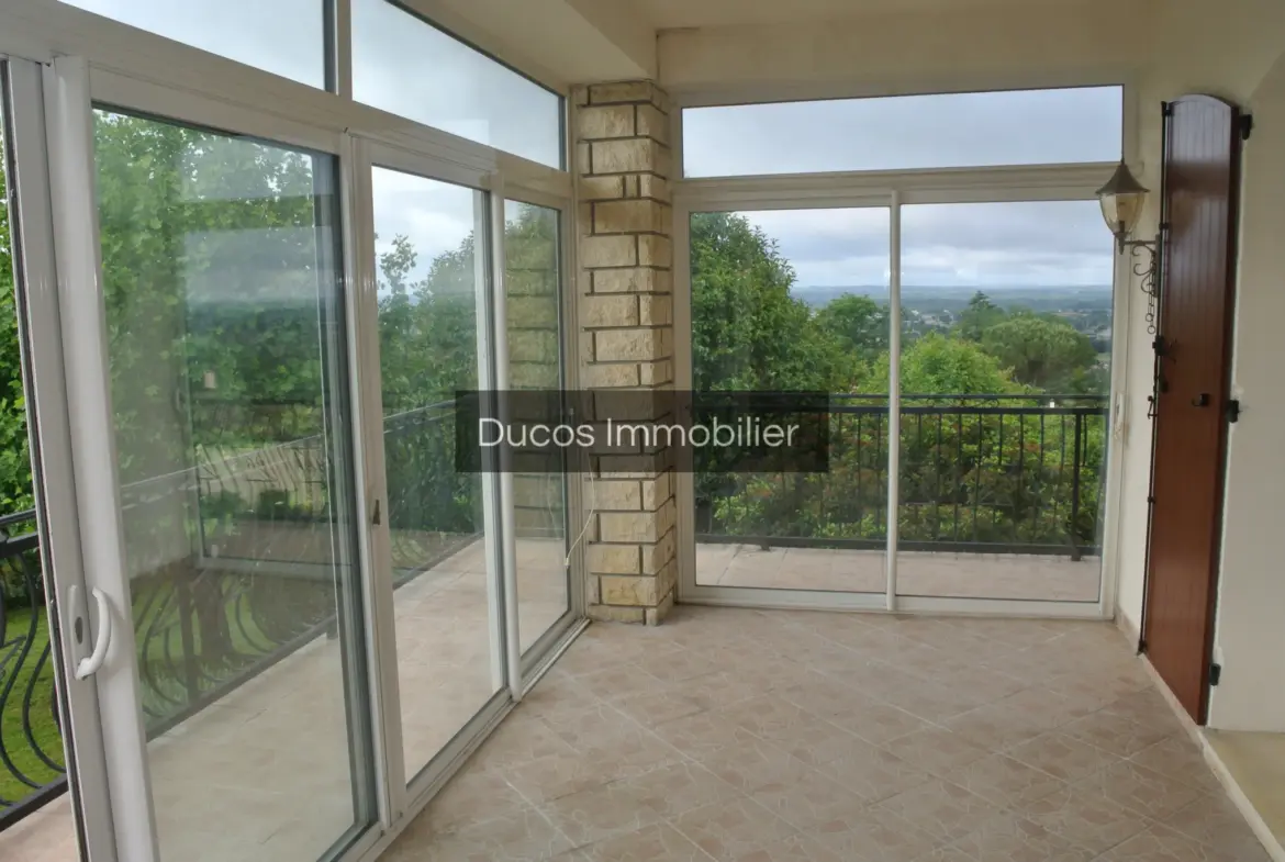 Maison spacieuse avec piscine à Beaupuy, 188 m² 