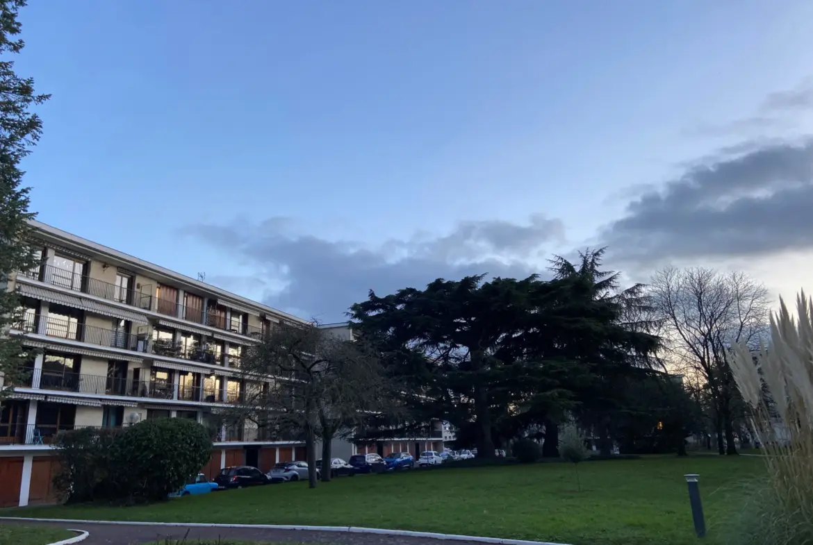 À vendre : Appartement 5 pièces à Saint-Michel-sur-Orge, Parc de Lormoy 