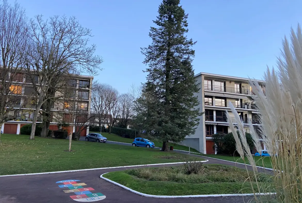 À vendre : Appartement 5 pièces à Saint-Michel-sur-Orge, Parc de Lormoy 