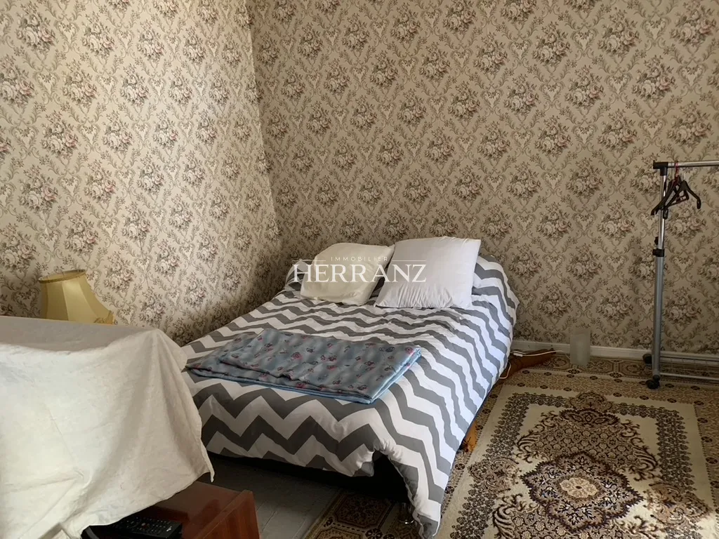 Maison en pierre à rénover de 160 m² aux Artigues-de-Lussac 