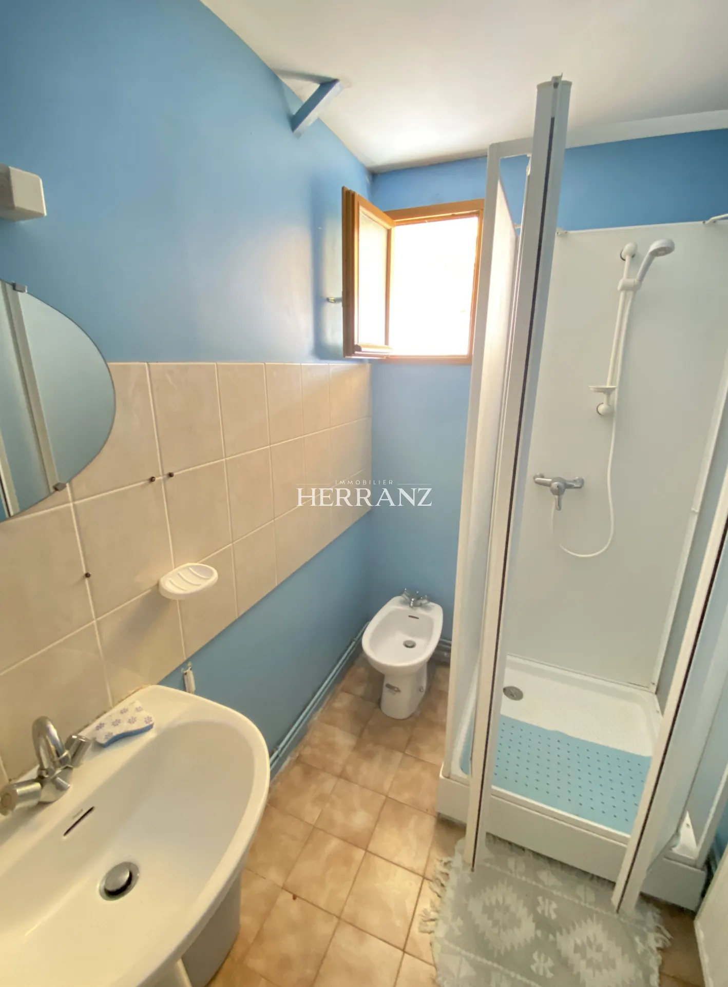 Maison en pierre à rénover de 160 m² aux Artigues-de-Lussac 