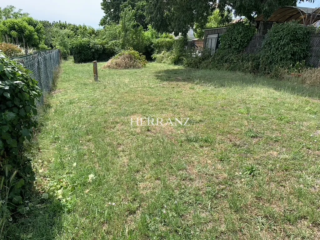 Maison en pierre à rénover de 160 m² aux Artigues-de-Lussac 