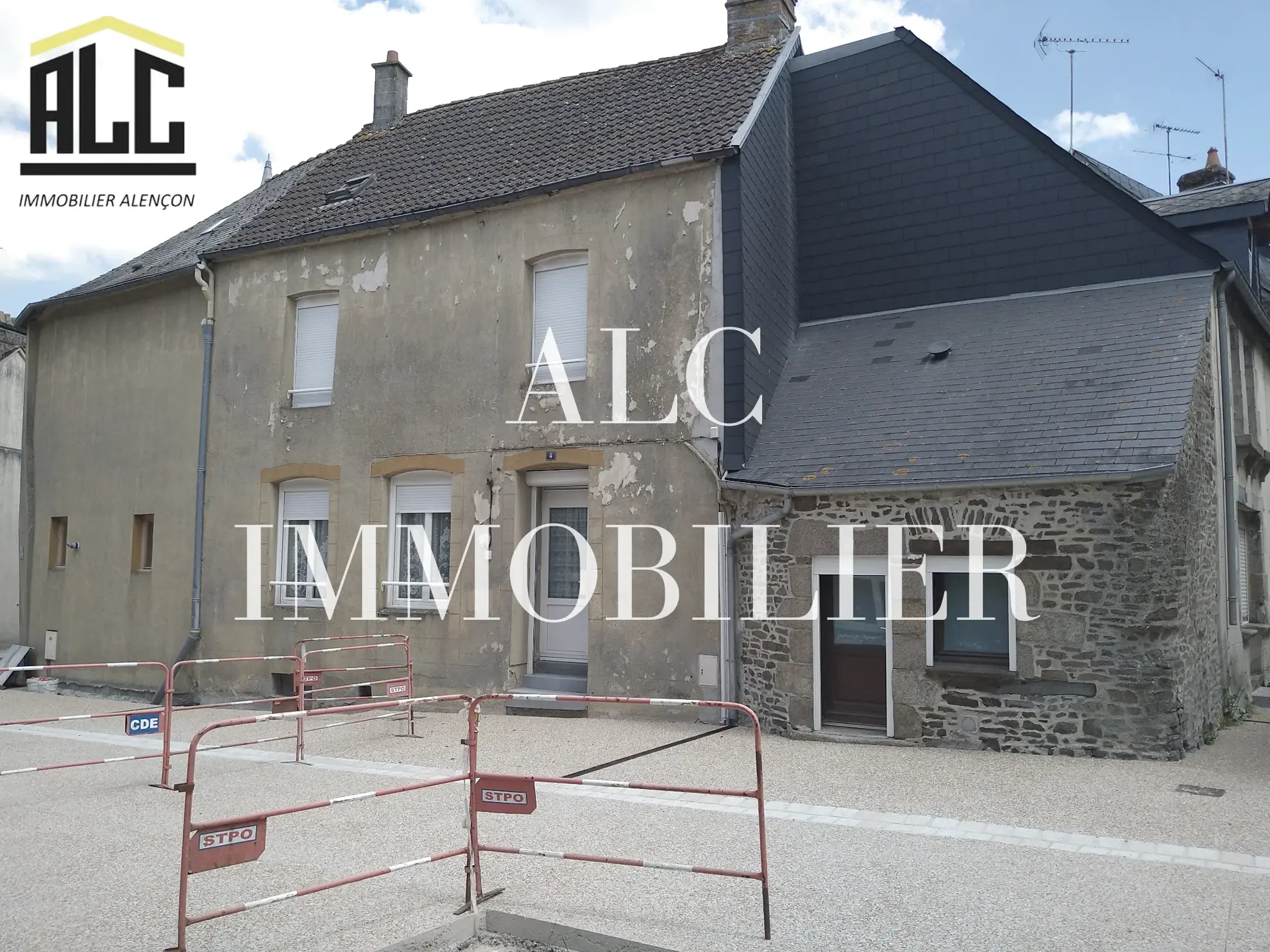 Maison de Bourg à Rénover de 124 m² à Pre en Pail 